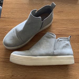 Platform fashion sneakers